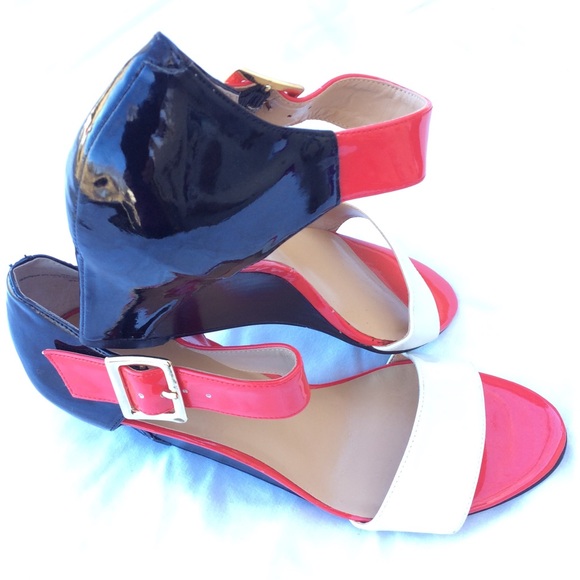 NWOT Nine West Play It Cool wedge heel sandals - Picture 2 of 10